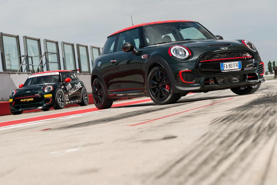  Mini Cooper S JCW Challenge 2016 года  (фото 42 из 60)
